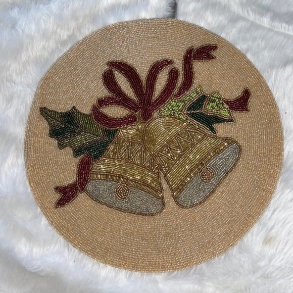 NWT FOUR Christmas Bells Holiday Bead Embellished Placemat Chargers - Picture 5 of 8